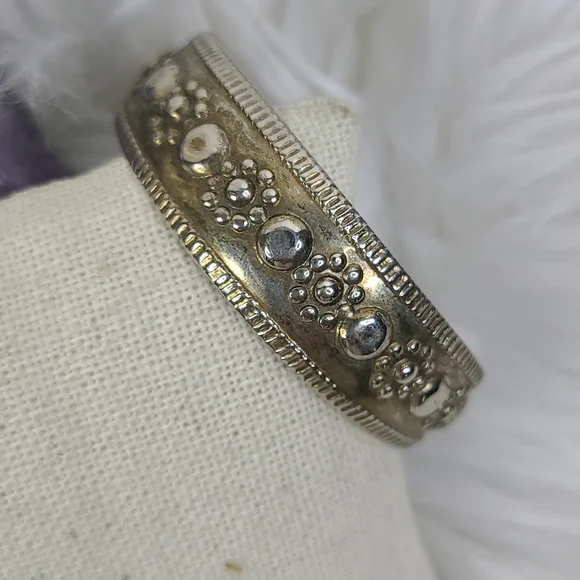 Vintage Cuff Bracelet Antique Silver Tone Layering Piece Unique Jewelry Eclectic - Picture 4 of 4